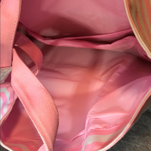 🌼 Victoria’s Secret Tote bag and scarf Victoria’s Secret Beach bag - Picture 5 of 7